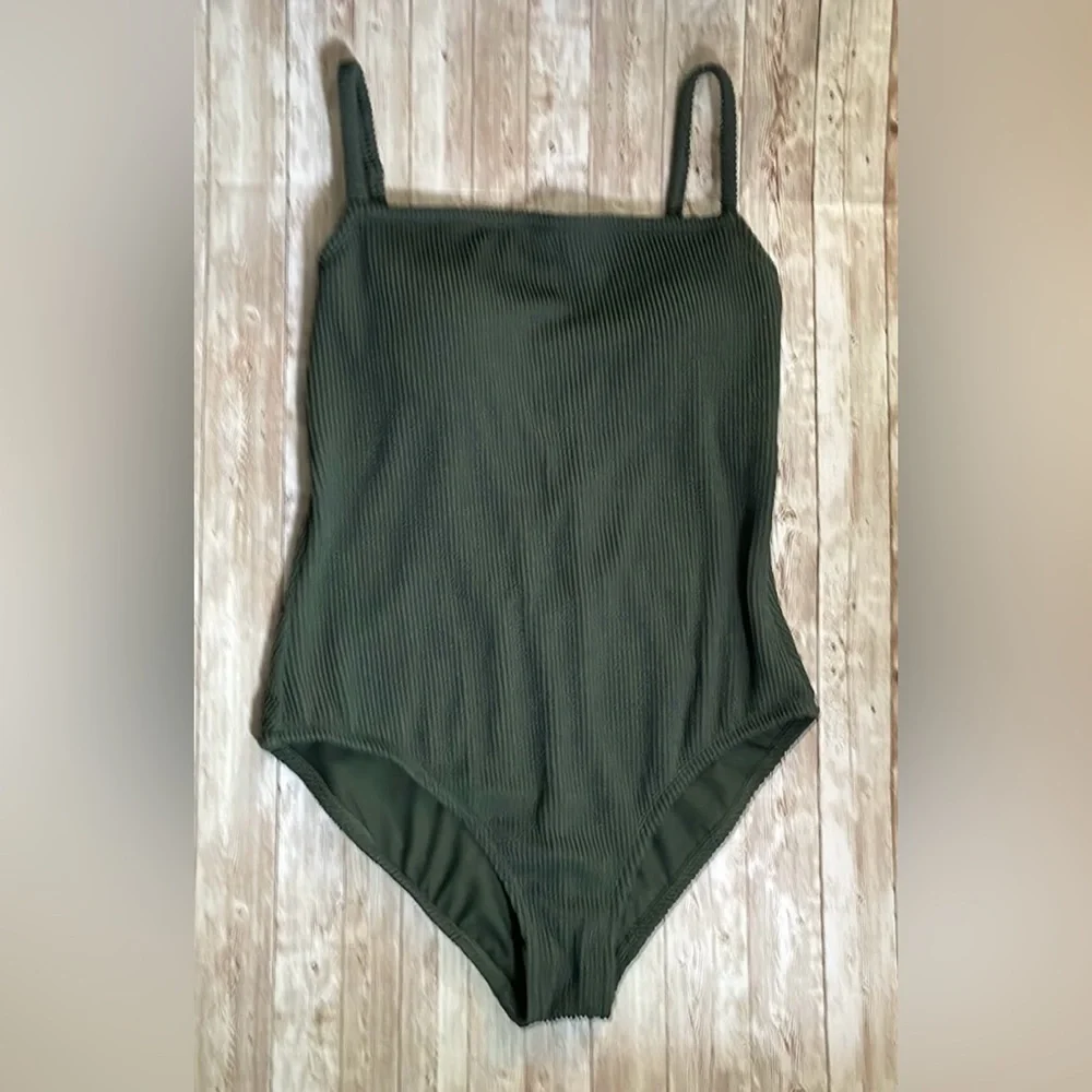 🆕 Kona Sol Women’s Pucker Textured Square Neck High Coverage One Piece Swimsuit - Picture 5 of 12